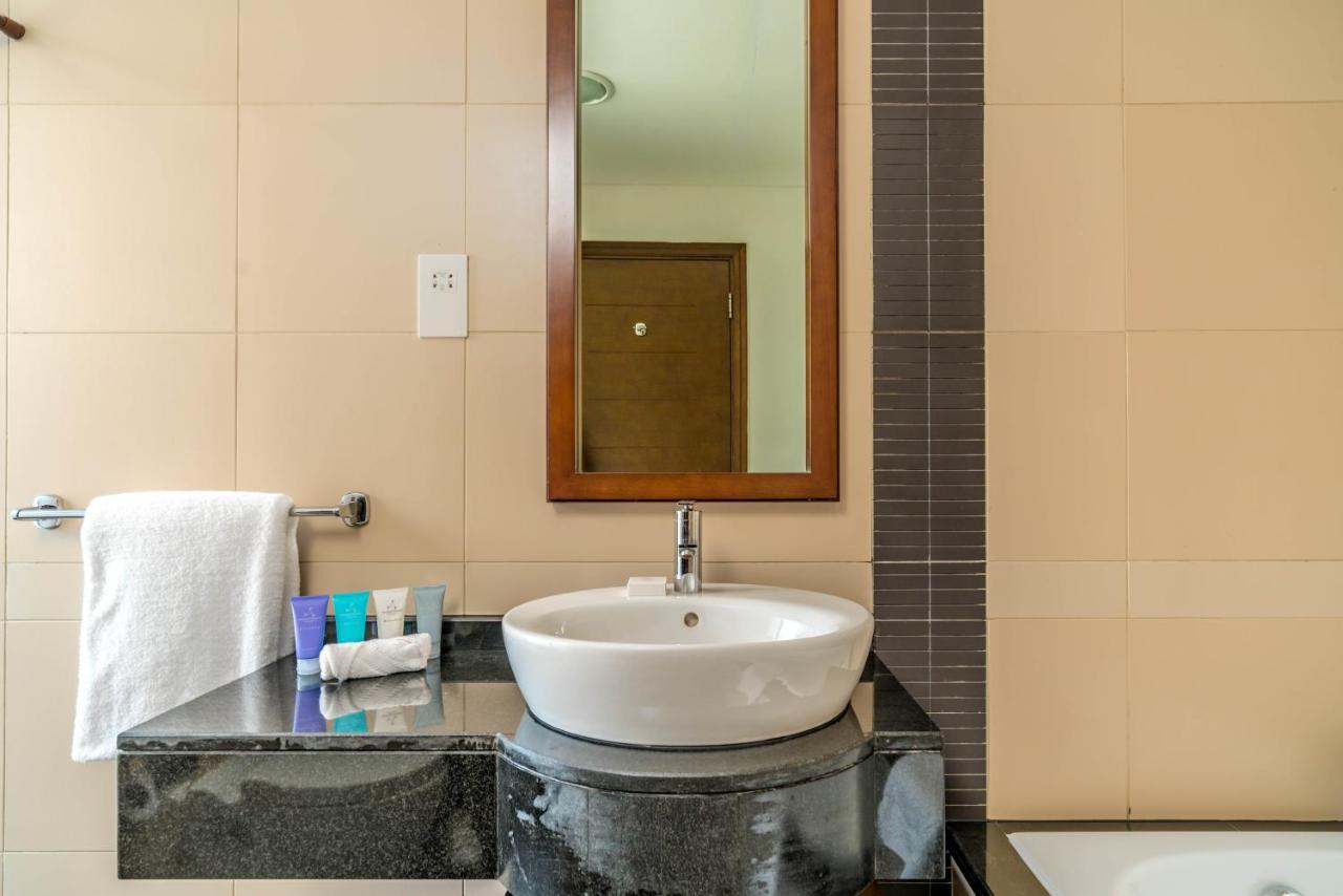 Dream Inn Apartments- West Wharf Tower Canal View Dubai Ngoại thất bức ảnh